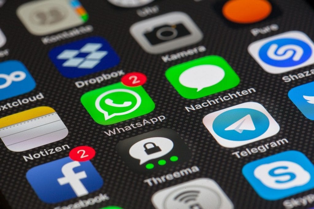 WhatsApp test met creditcard betalingen via platform